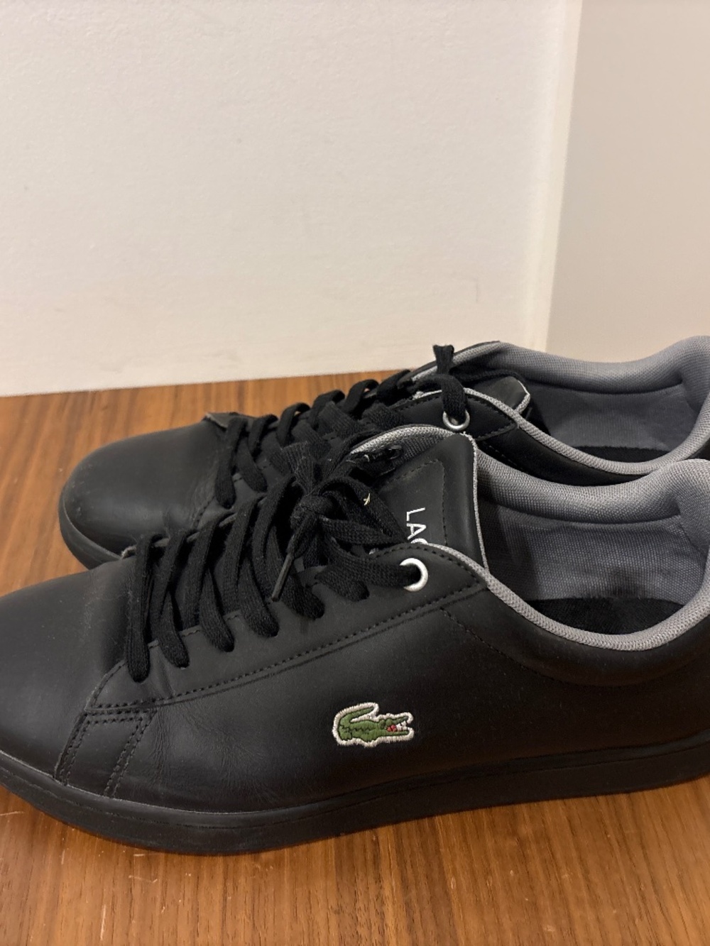 Lacoste sneakers size 9.5